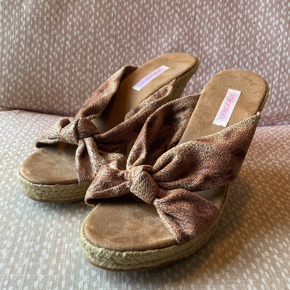 Speckled Wedges